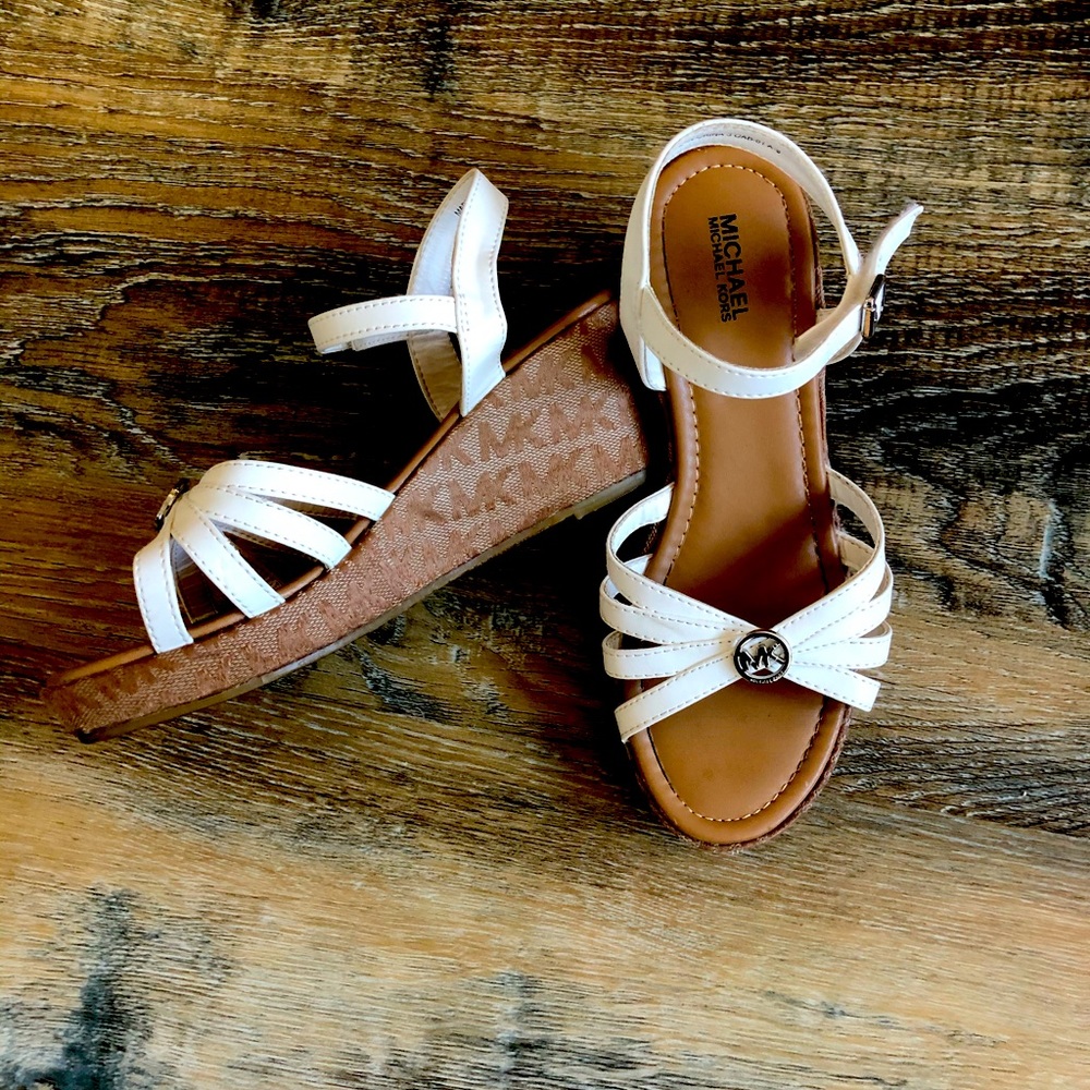 Micheal Kors girl’s wedges